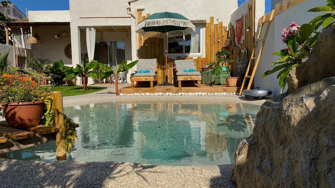 Tropical Villa *
